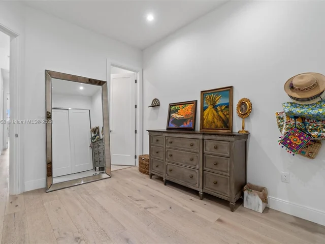 4482 NW 80th Ave, Doral FL 33166