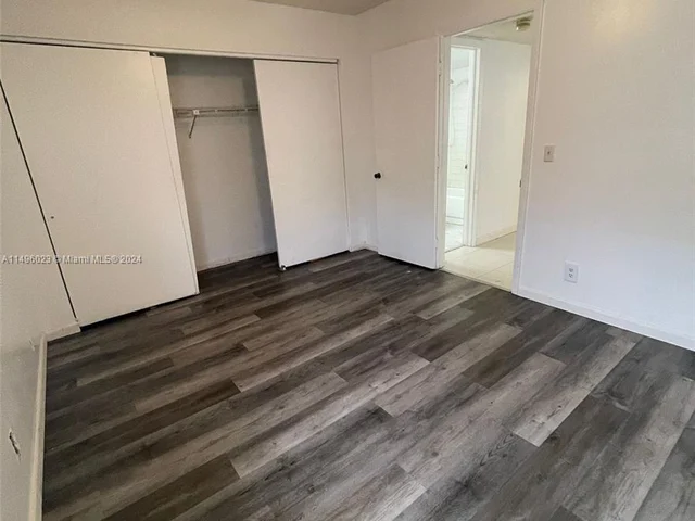 7412 NW 34th St, Lauderhill FL 33319