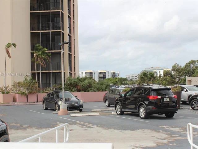 20379 W Country Club Dr # 539, Aventura FL 33180