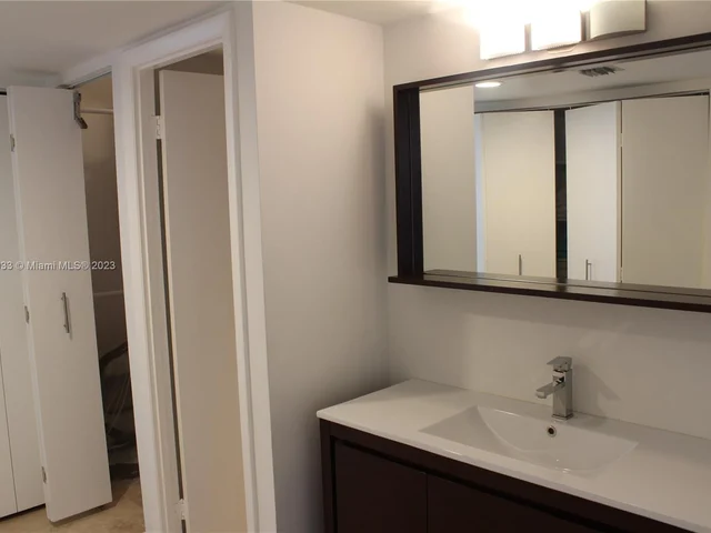 20379 W Country Club Dr # 539, Aventura FL 33180