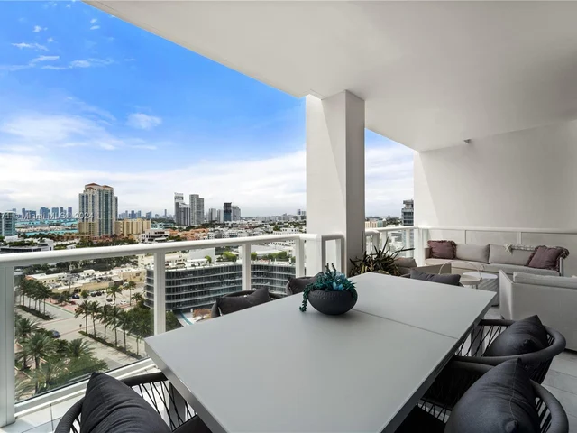 50 S Pointe Dr # 1706, Miami Beach FL 33139