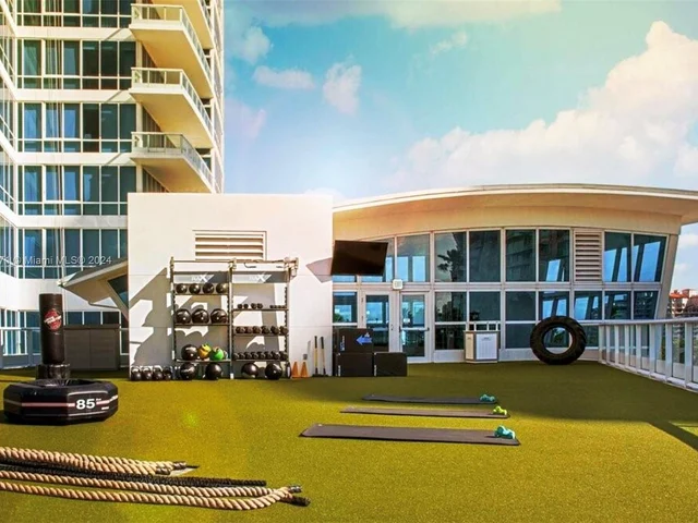 50 S Pointe Dr # 1706, Miami Beach FL 33139