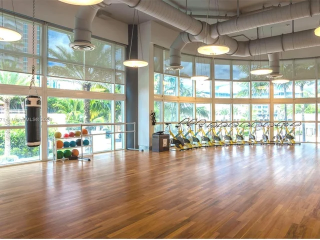 50 S Pointe Dr # 1706, Miami Beach FL 33139