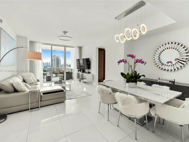 50 S Pointe Dr # 1706, Miami Beach FL 33139