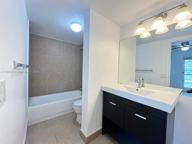 8330 Sands Point Blvd # N307, Tamarac FL 33321