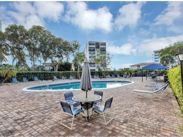 1001 91st St # 303, Bay Harbor Islands FL 33154