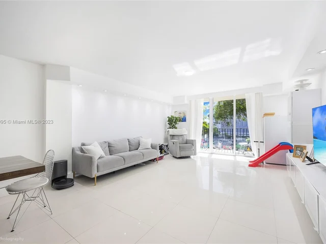 1001 91st St # 303, Bay Harbor Islands FL 33154