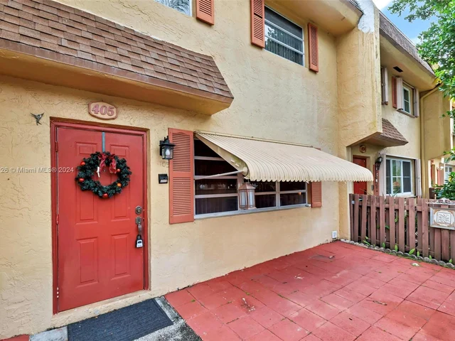 7175 Nova Dr # 405, Davie FL 33317