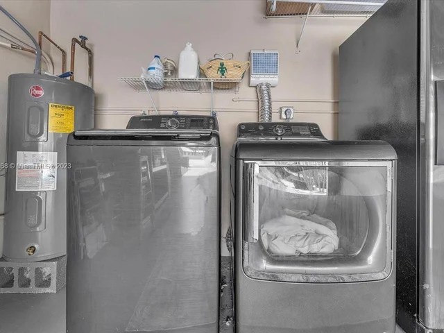 952 Hollywood Blvd, Hollywood FL 33019