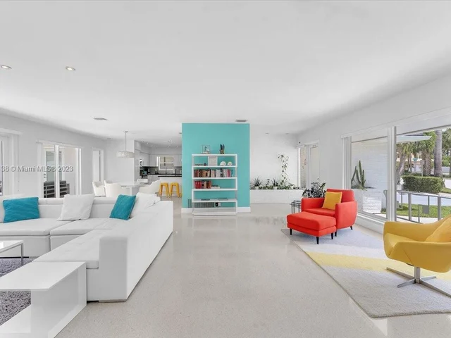 952 Hollywood Blvd, Hollywood FL 33019