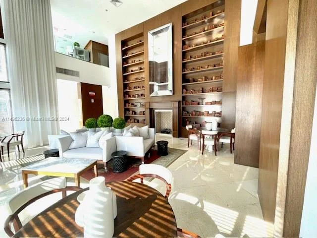 450 Alton Rd # 2310, Miami Beach FL 33139