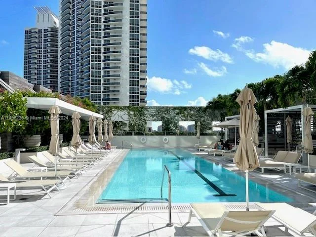 450 Alton Rd # 2310, Miami Beach FL 33139