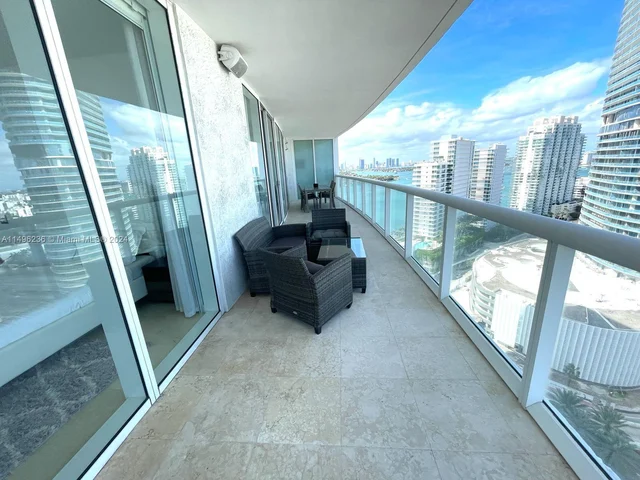 450 Alton Rd # 2310, Miami Beach FL 33139