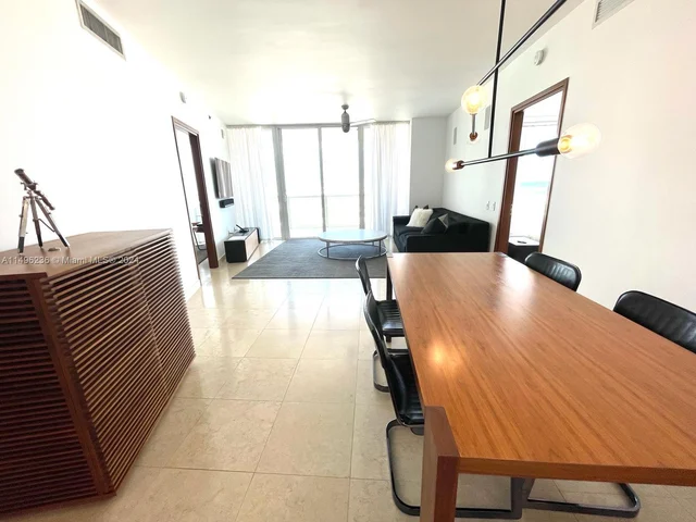 450 Alton Rd # 2310, Miami Beach FL 33139