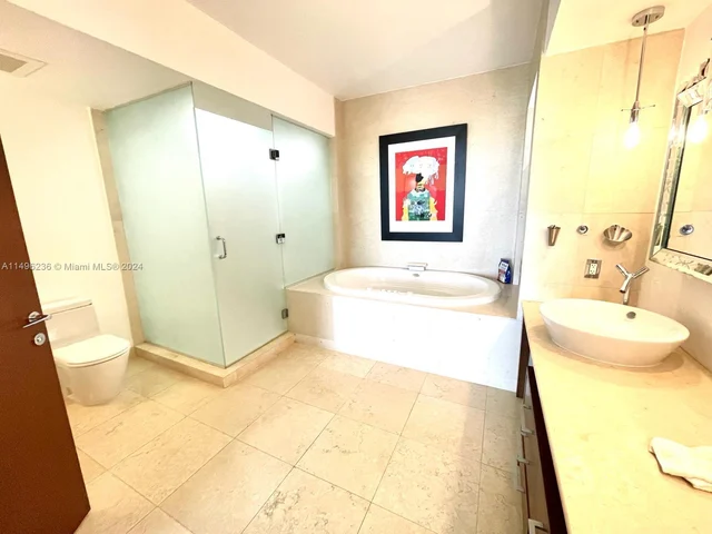 450 Alton Rd # 2310, Miami Beach FL 33139