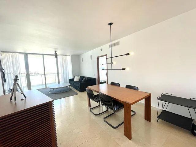 450 Alton Rd # 2310, Miami Beach FL 33139