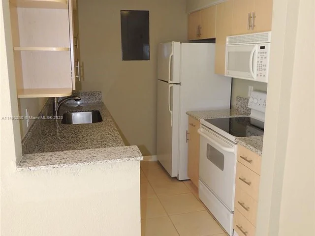 1185 Marseille Dr # 102, Miami Beach FL 33141