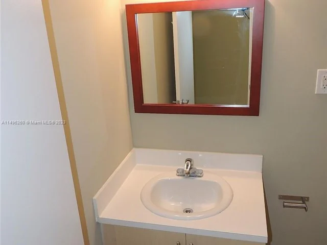 1185 Marseille Dr # 102, Miami Beach FL 33141