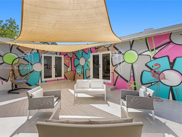 39 NW 49th St, Miami FL 33127