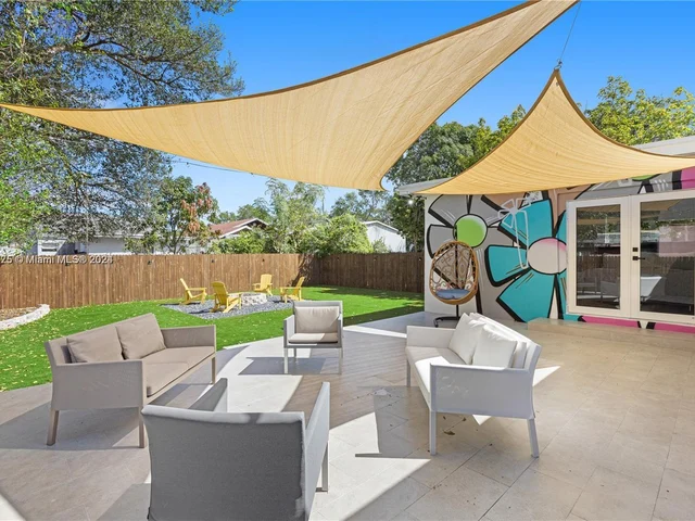 39 NW 49th St, Miami FL 33127