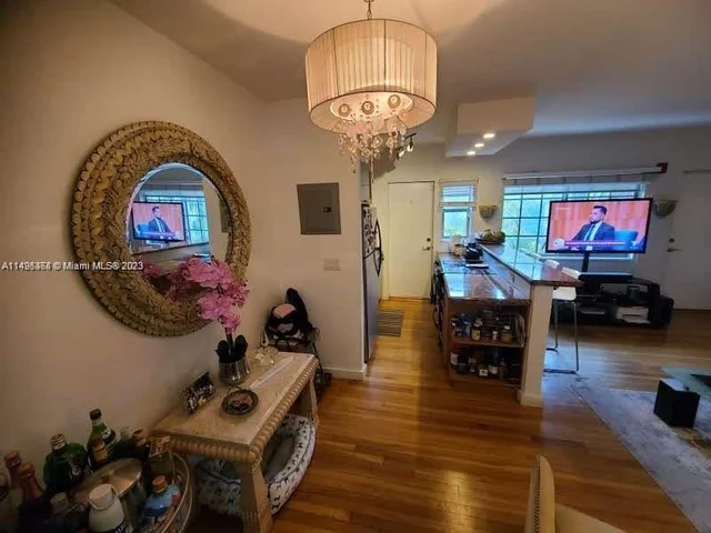 1220 Alton Rd # 202, Miami Beach FL 33139