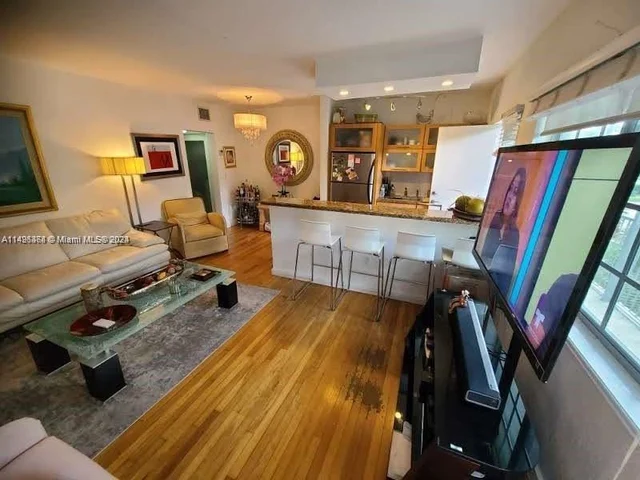 1220 Alton Rd # 202, Miami Beach FL 33139