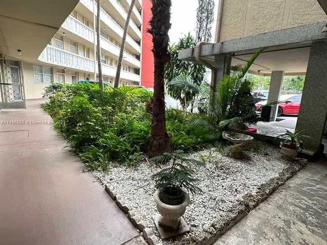 1475 NE 125th Ter # B, North Miami FL 33161