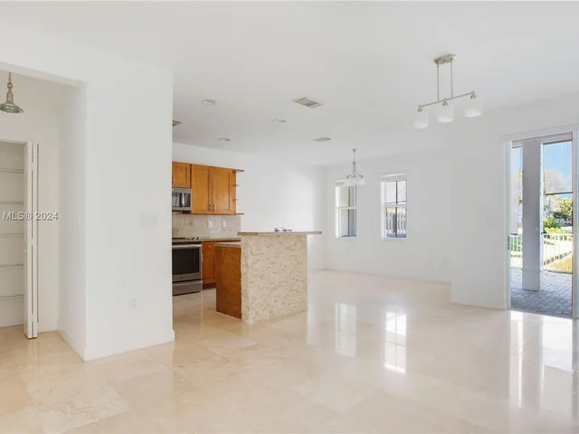 7508 NW 107th Pl # 7508, Doral FL 33178