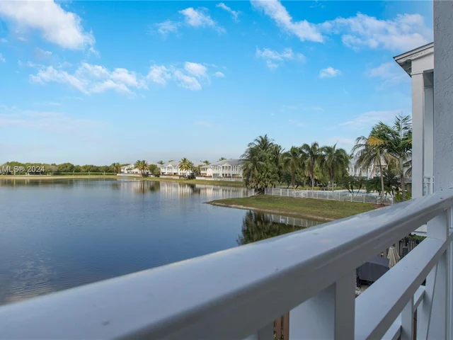 7508 NW 107th Pl # 7508, Doral FL 33178