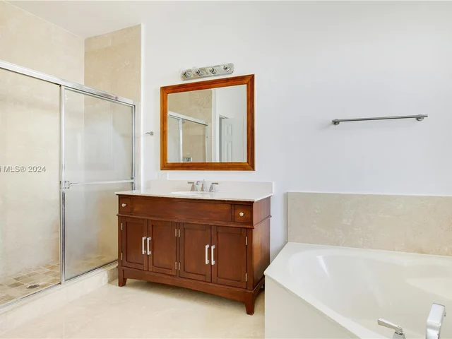 7508 NW 107th Pl # 7508, Doral FL 33178