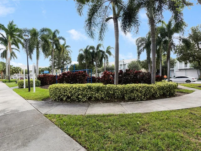 7508 NW 107th Pl # 7508, Doral FL 33178