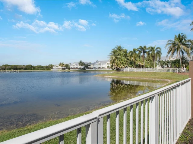 7508 NW 107th Pl # 7508, Doral FL 33178