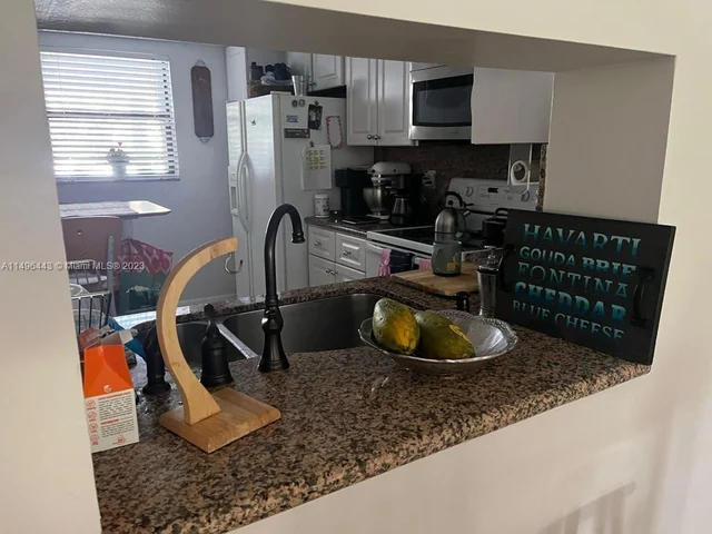 16171 Blatt Blvd # 112, Weston FL 33326