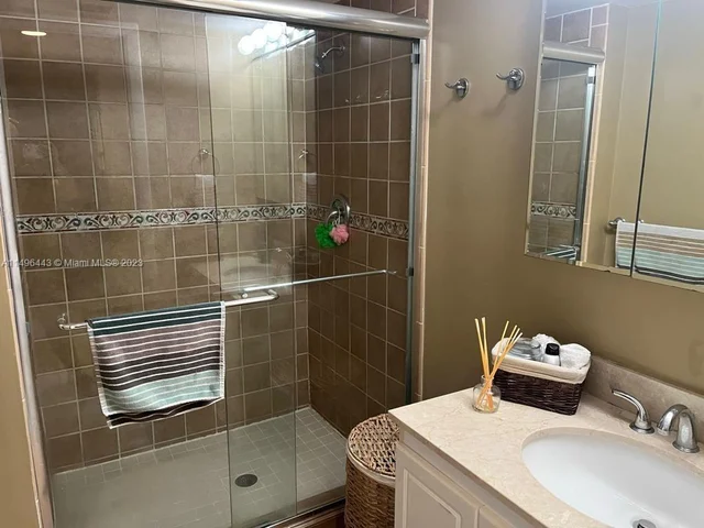 16171 Blatt Blvd # 112, Weston FL 33326