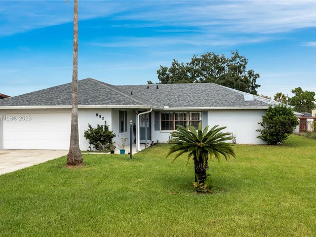 850 Mendoza Drive, Kissimmee FL 34758