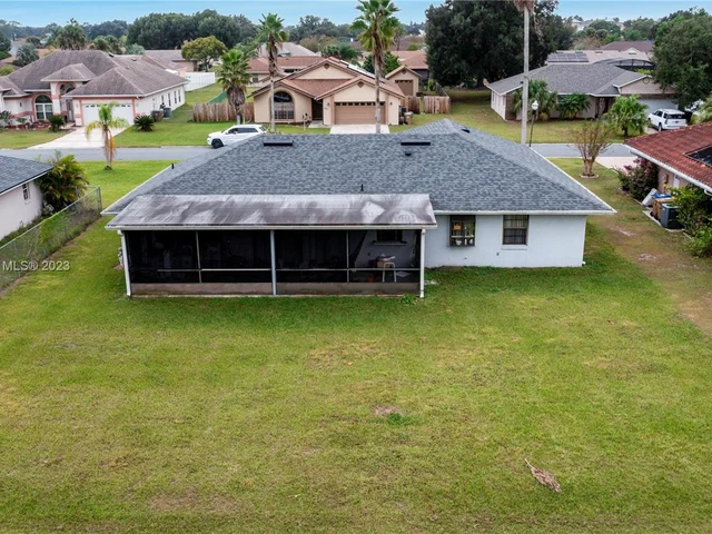 850 Mendoza Drive, Kissimmee FL 34758