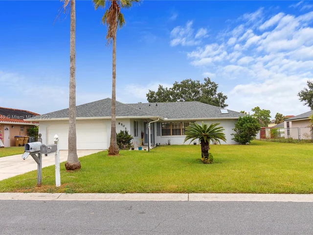 850 Mendoza Drive, Kissimmee FL 34758