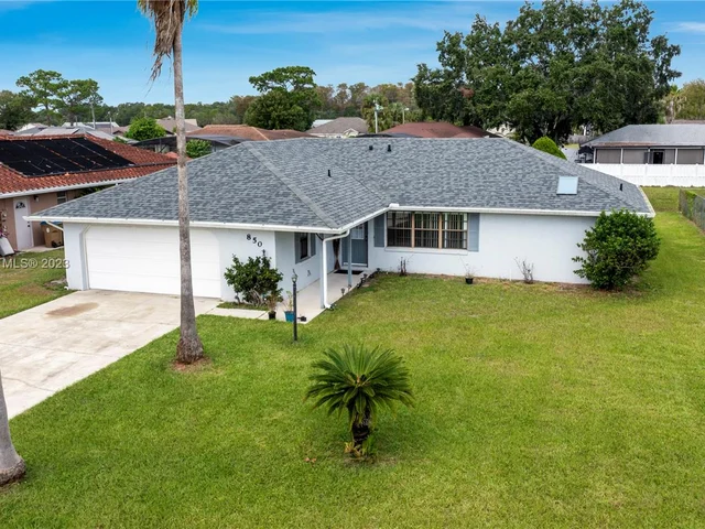 850 Mendoza Drive, Kissimmee FL 34758