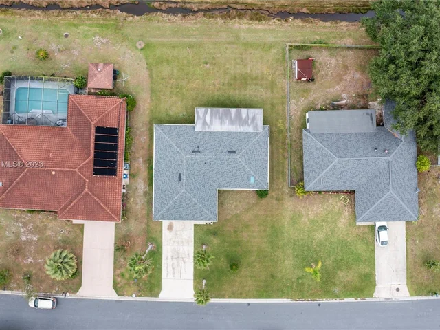 850 Mendoza Drive, Kissimmee FL 34758