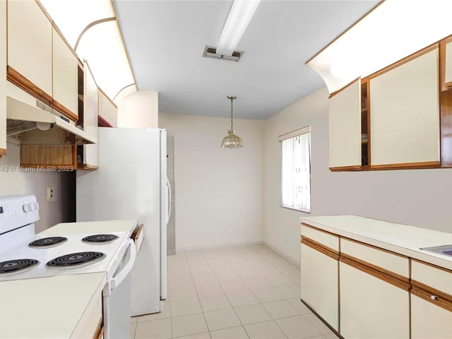 850 Mendoza Drive, Kissimmee FL 34758