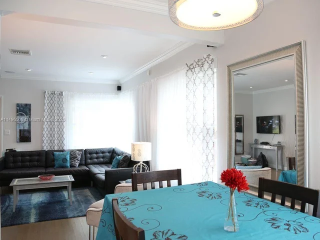 1535 Jackson St, Hollywood FL 33020