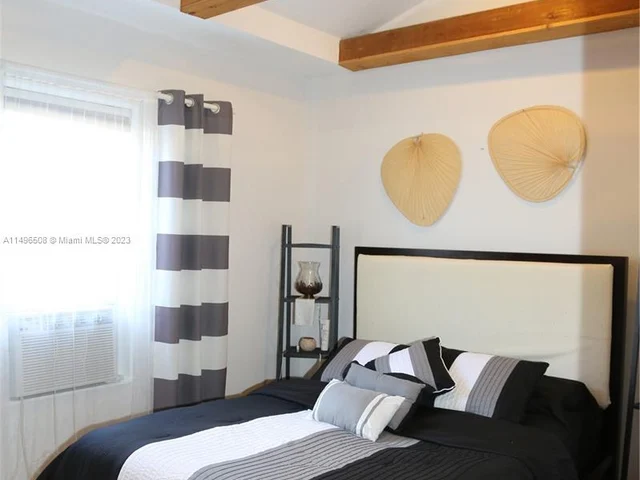 1535 Jackson St, Hollywood FL 33020