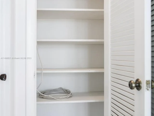 1121 Crandon Blvd # D1206, Key Biscayne FL 33149