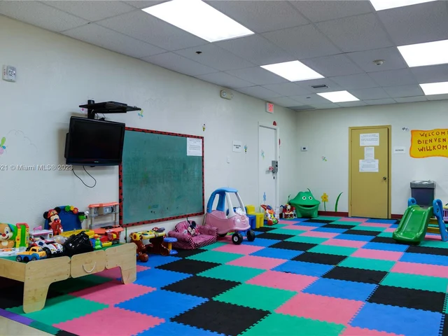 1121 Crandon Blvd # D1206, Key Biscayne FL 33149