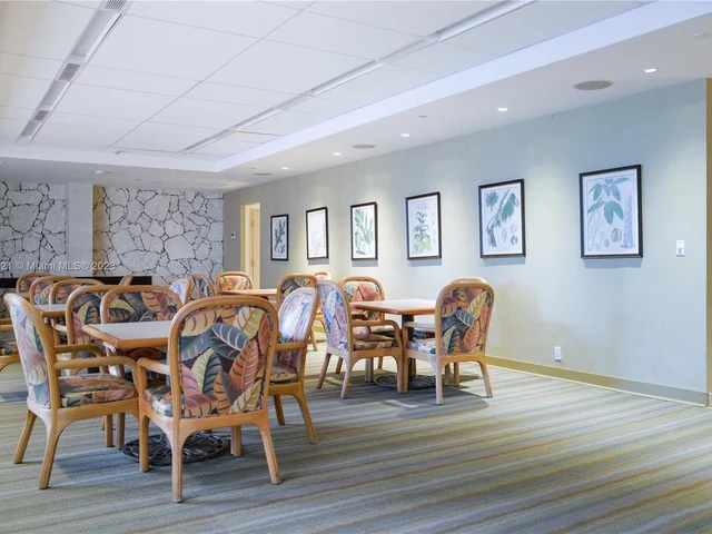 1121 Crandon Blvd # D1206, Key Biscayne FL 33149