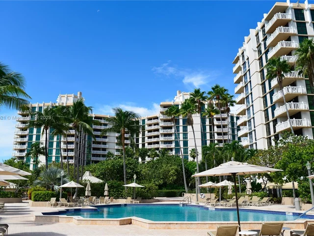 1121 Crandon Blvd # D1206, Key Biscayne FL 33149