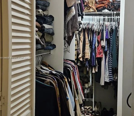 609 NE 13th Ave # 101, Fort Lauderdale FL 33304