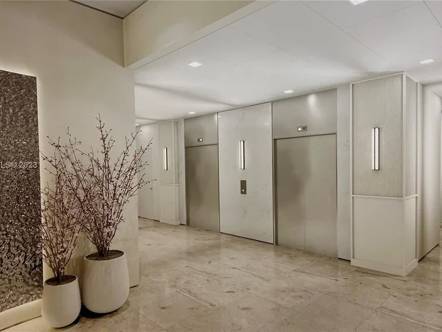 19380 Collins Ave # 719, Sunny Isles Beach FL 33160