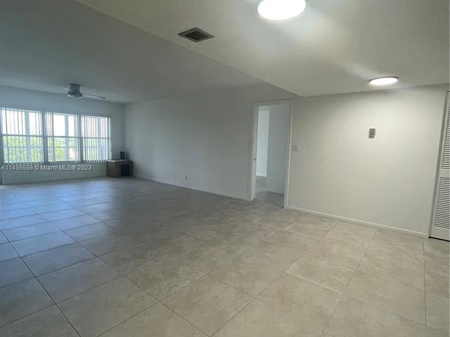 10777 W Sample Rd # 618, Coral Springs FL 33065
