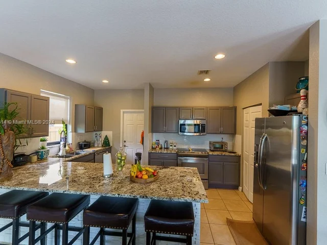 109 SE 36th Pl, Homestead FL 33033